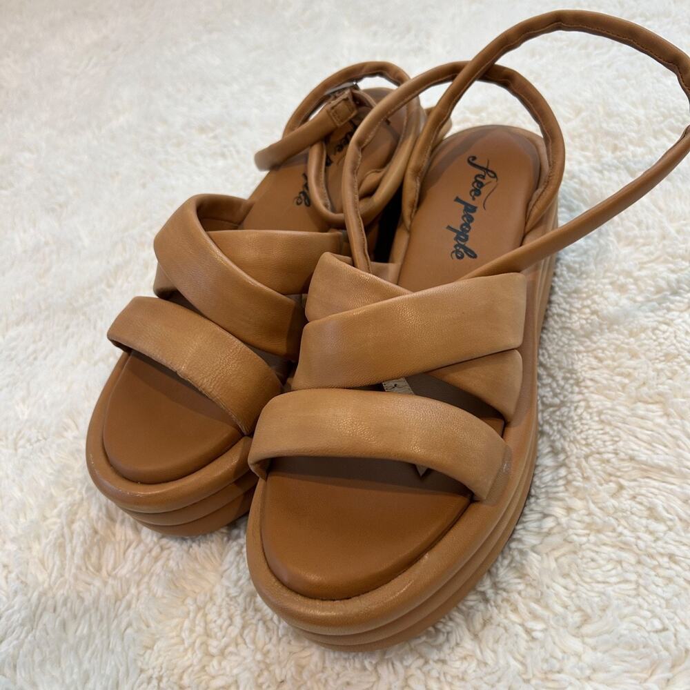 Free People Harper Platform Puffy Ankle Strap Sandal Leather Tan 39.5 Boho Indie - Picture 5 of 6